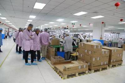 去了富士康,才明白機(jī)器人生產(chǎn)手機(jī)流程多復(fù)雜!